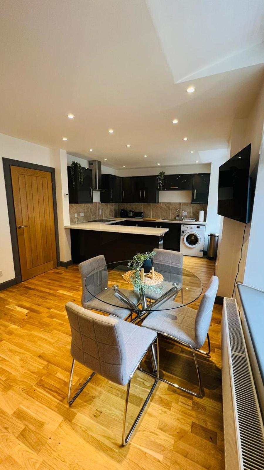 Bon Accord - Heart Of Centre Apartment